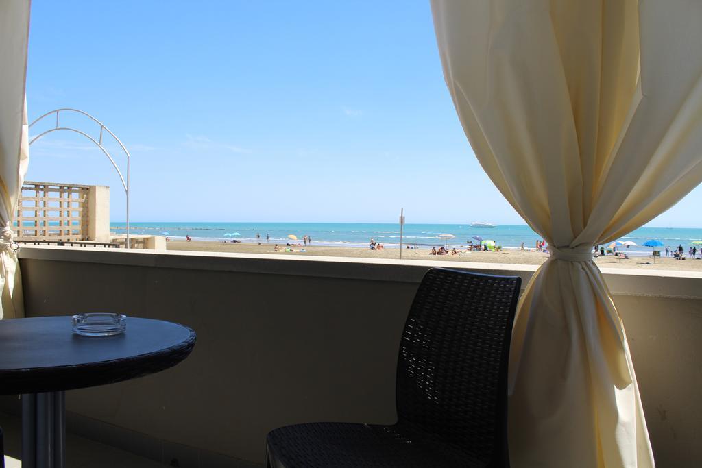 Hotel Marocca Nettuno Exterior foto