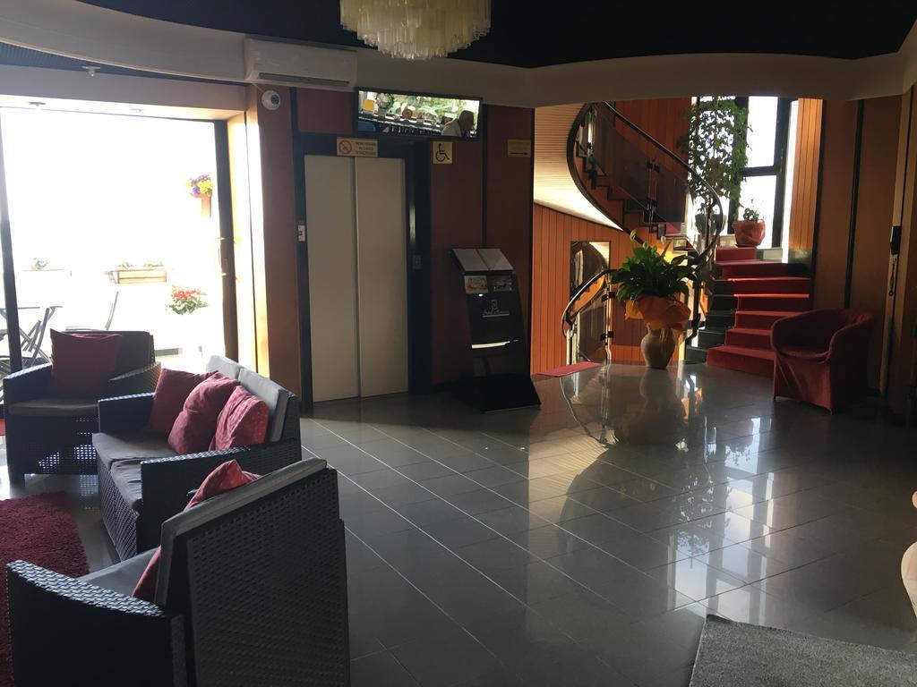 Hotel Marocca Nettuno Exterior foto