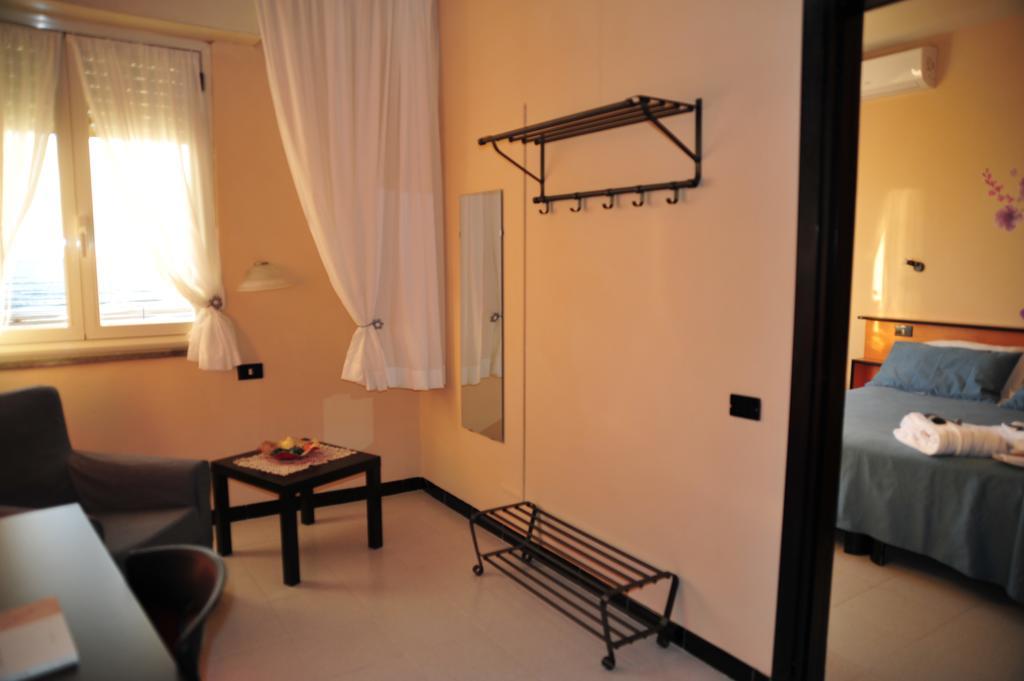 Hotel Marocca Nettuno Exterior foto