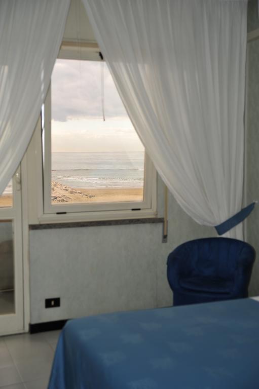 Hotel Marocca Nettuno Exterior foto