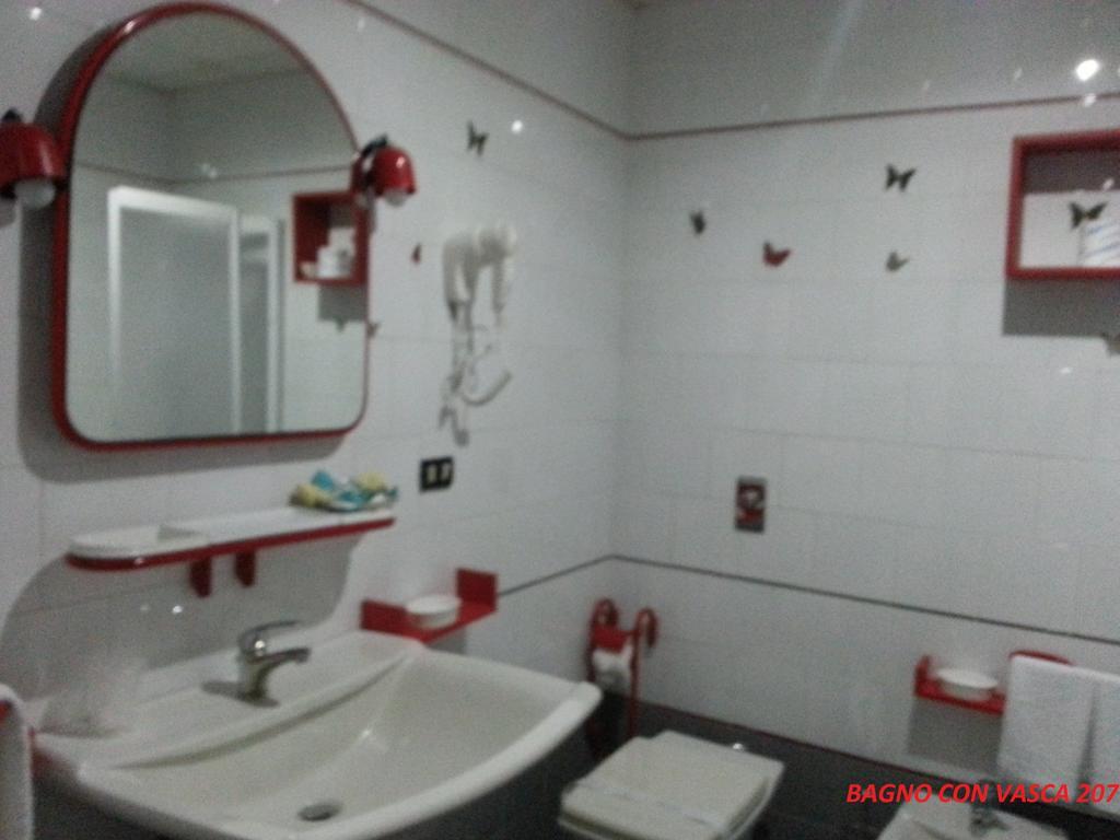 Hotel Marocca Nettuno Zimmer foto